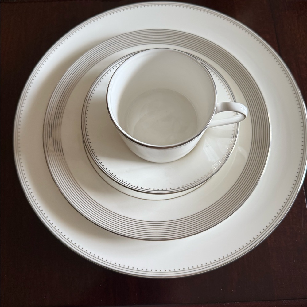 Vera Wang Wedgwood Grosgrain White & Silver Dinnerware Place Setting Beaded Trim